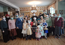 Воспитанники воскресной школы Благовещенского храма поздравили прихожан с Рождеством