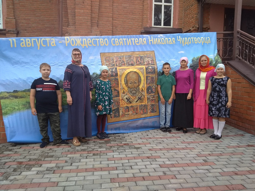 В Курганской епархии дети показали литературную композицию «Чудеса святого Николая Чудотворца»