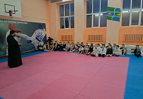 В Макушино священник выступил перед юными спортсменами
