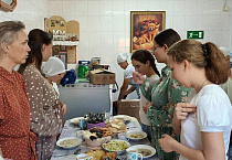Курганская социальная столовая «Покров» кормит нуждающихся, используя средства Президентского граната