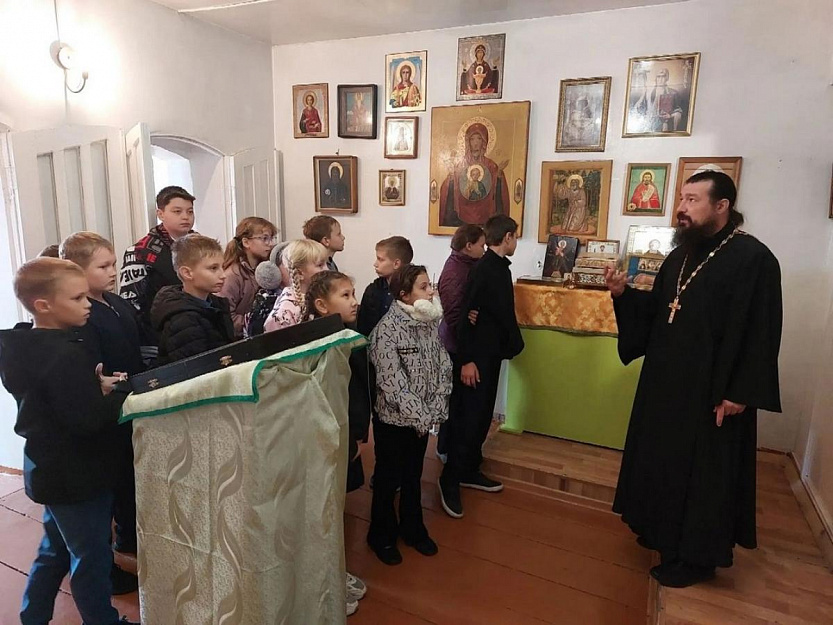Половинские школьники посетили храм в рамках урока ОРКСЭ