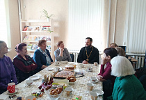 В Лебяжье священник в библиотеке  рассказал о значении праздника Пасхи