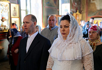 Митрополит Даниил в Антипасху совершил первое в этом году Таинство Венчания