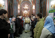 В главном соборе Зауралья встретили Пасху Христову