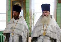 Митрополит Даниил посетил Крестовоздвиженский храм в Боровлянке