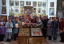 В храмах Курганской епархии отпраздновали день жён-мироносиц