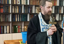 Курганский священник провёл очередную беседу в наркологическом диспансере