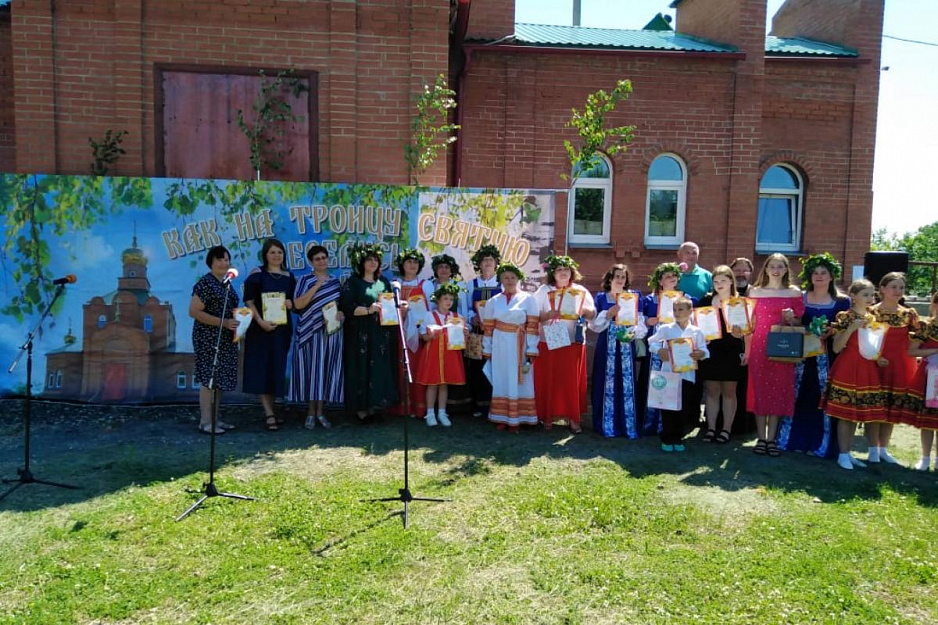 В городе Петухово в Троицу прошёл православный фестиваль