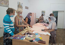 Проект закончился, но занятия продолжаются: в Кургане швейная мастерская «Нить добра» снова ждёт профессиональных и начинающих рукодельниц 
