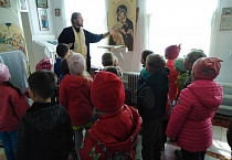 Детям из села Мостовское рассказали об устройстве храма