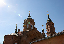 В Александро-Невском кафедральном соборе проходит освящение куличей