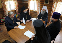 Архиерейский совет Курганской митрополии обсудил открытие курсов для монашествующих