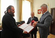 Секретарь Курганской епархии награжден Почетной грамотой Курганской областной Думы