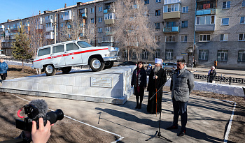 Открытие памятника автомобилю скорой медицинской помощи