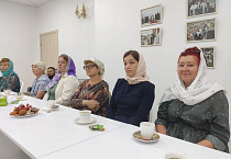 Участникам клуба православных женщин при Троицком соборе Кургана рассказали о церковно-государственных отношениях