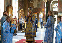 Митрополит Даниил совершил Литургию в Александро-Невском соборе в день Донской иконы Божией Матери