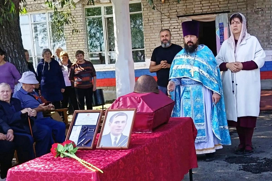 Священник в Половинском районе принял участие в церемонии перезахоронения воина-земляка