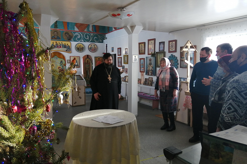 Макушинский священник провёл экскурсию по храму
