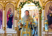 Митрополит Даниил в праздник иконы Божией Матери «Троеручица» совершил Литургию в храме КГСХА