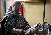 В Великую субботу митрополит Даниил совершил Литургию Василия Великого