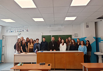 Священник провёл уроки семьеведения в курганской школе