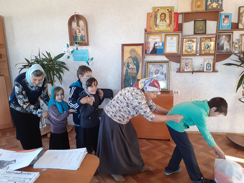В Варгашах воспитанники воскресной школы обыграли сказку «Репка»