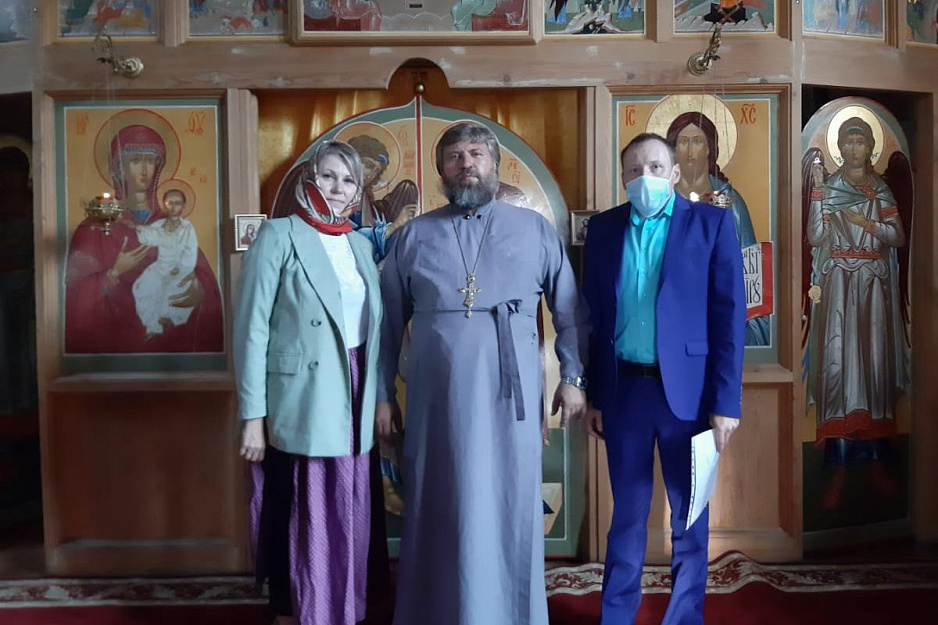 Продолжается работа по созданию  «Казачьего подворья» неподалёку от  храма в зауральском селе Рычково