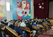 В Кургане священник провел «Урок нравственности» для студентов техникума