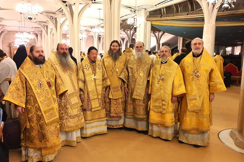 Митрополит Даниил сослужил Литургию Святейшему Патриарху Кириллу в Храме Христа Спасителя в Москве