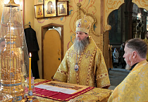 В день Иверской иконы Божией Матери митрополит Даниил совершил Литургию в Александро-Невском соборе