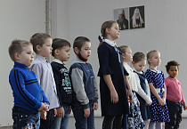 В воскресной школе при кафедральном соборе Александра Невского города Кургана отметили День матери 