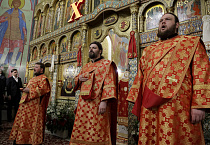 В главном соборе Зауралья встретили Пасху Христову