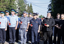 В Кургане священник принял участие в акция «Свеча памяти»