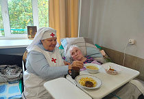 Лесниковский дом-интернат посетили сёстры милосердия