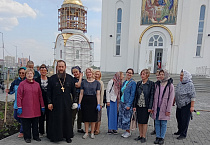 У Троицкого собора в Кургане появились клумбы с цветами