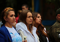 В Детском парке Кургана прошла акция в память о детях - жертвах войны в Донбассе