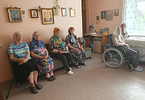 Курганский священник посетил Лесниковский дом-интернат