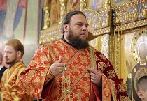 В Кургане митрополит Даниил возглавил Литургию в день своего тезоименитства