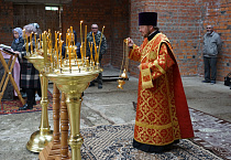 Варгашинские прихожане отпраздновали память святителя Николая Чудотворца в строящемся храме