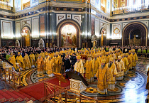 Митрополит Даниил сослужил Литургию Святейшему Патриарху Кириллу в день рождения Предстоятеля Русской Церкви