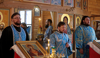 Литургия в день Свт. Феодо́сия, архиепископа Черниговского