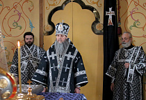 Митрополит Даниил в Великий понедельник совершил Литургию Преждеосвященных Даров