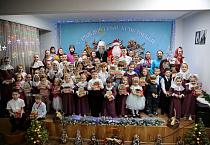 Ожившие ёлочные игрушки и «Цветень»: в Курганской епархии прошел рождественский концерт воскресной школы