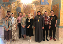 В Троицком соборе города Кургана прошла  встреча молодежи со священником