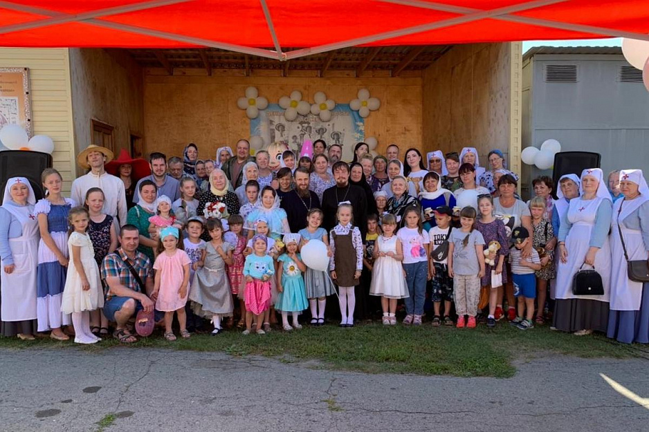 В «Семейной гостиной «Очаг» города Кургана правильному родительству учат на примере мудрости Феофана Затворника