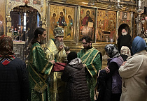 Митрополит Даниил совершил в Лавре Литургию в день памяти священномученика Дионисия Ареопагита