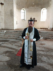 В зауральском полуразрушенном храме совершен молебен