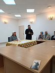 Прихожане Троицкого  собора  Кургана встретились  с известным зауральским  скульптором