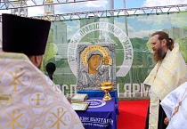 В Кургане неподалёку от Троицкого собора открылась традиционная Троицкая выставка-ярмарка