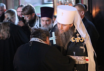 Сотни зауральцев пришли на Чин прощения в Александро-Невский собор